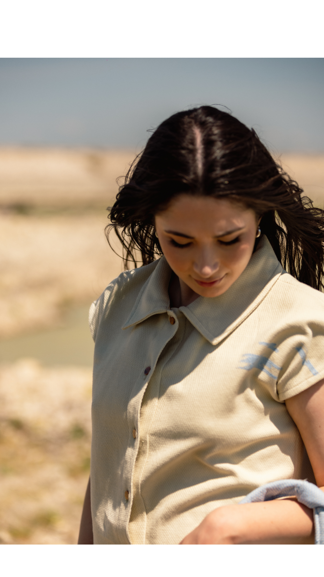 Eternamente - Abito camicia con bottoni in legno di ulivo